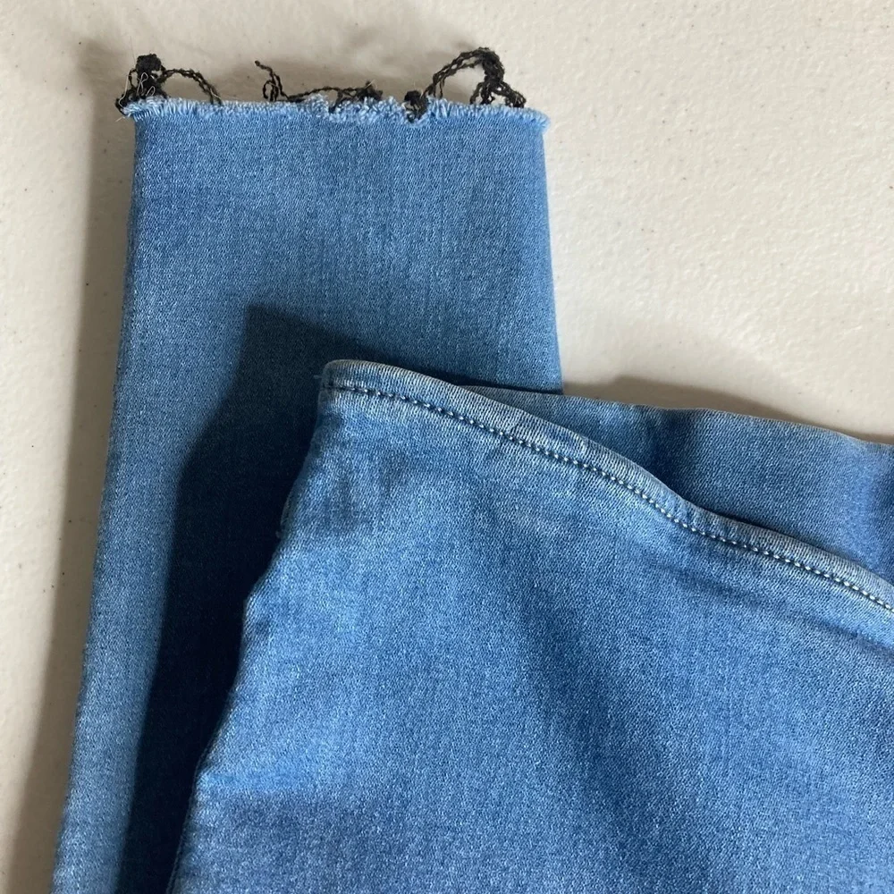 Free People Blue Pull Up Style Jeans Sz 30
